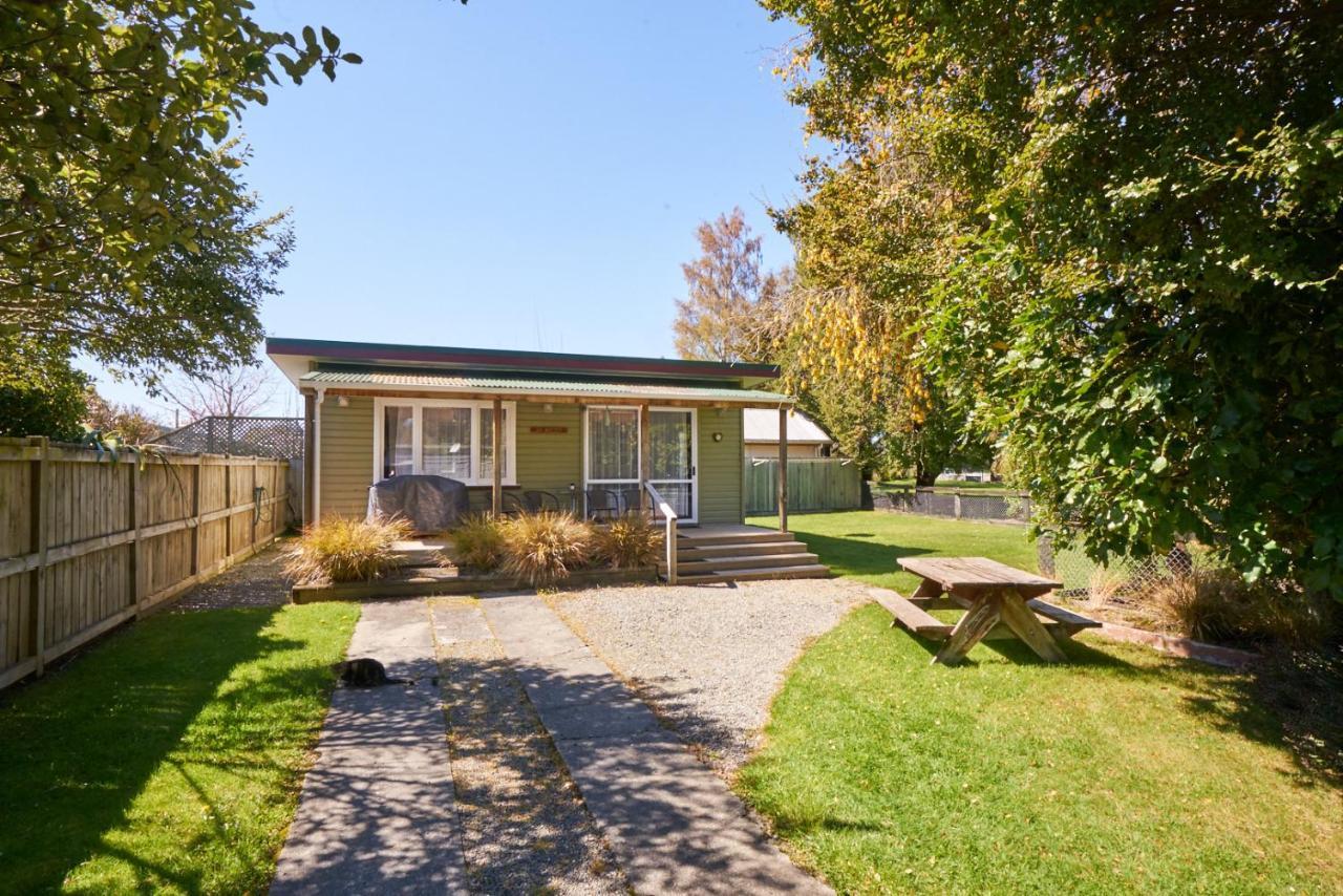 Accommodation Fiordland The Bach - One Bedroom Cottage At 226B Milford Road Te Anau Exterior foto
